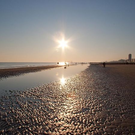 Hotel Felix Pindemonte Lido di Jesolo Bagian luar foto