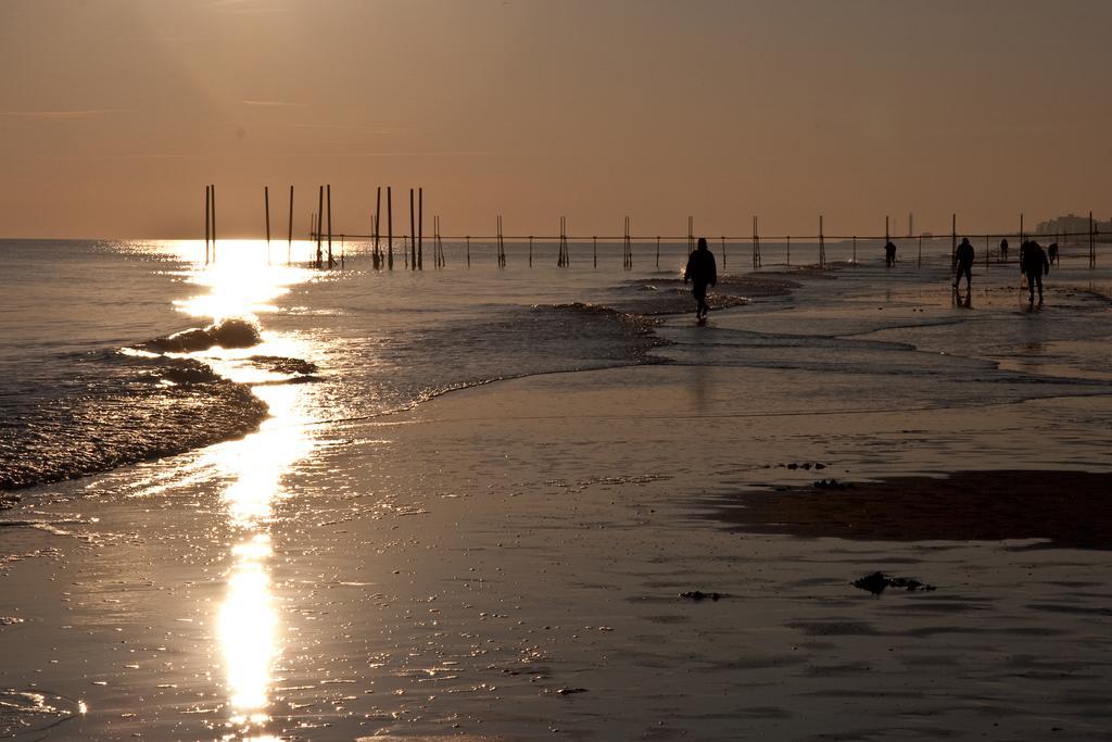 Hotel Felix Pindemonte Lido di Jesolo Bagian luar foto